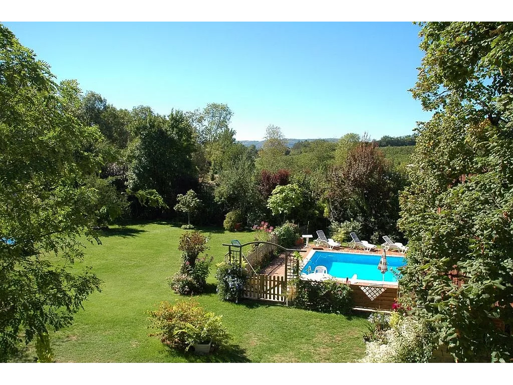 Ensemble immobilier avec gites