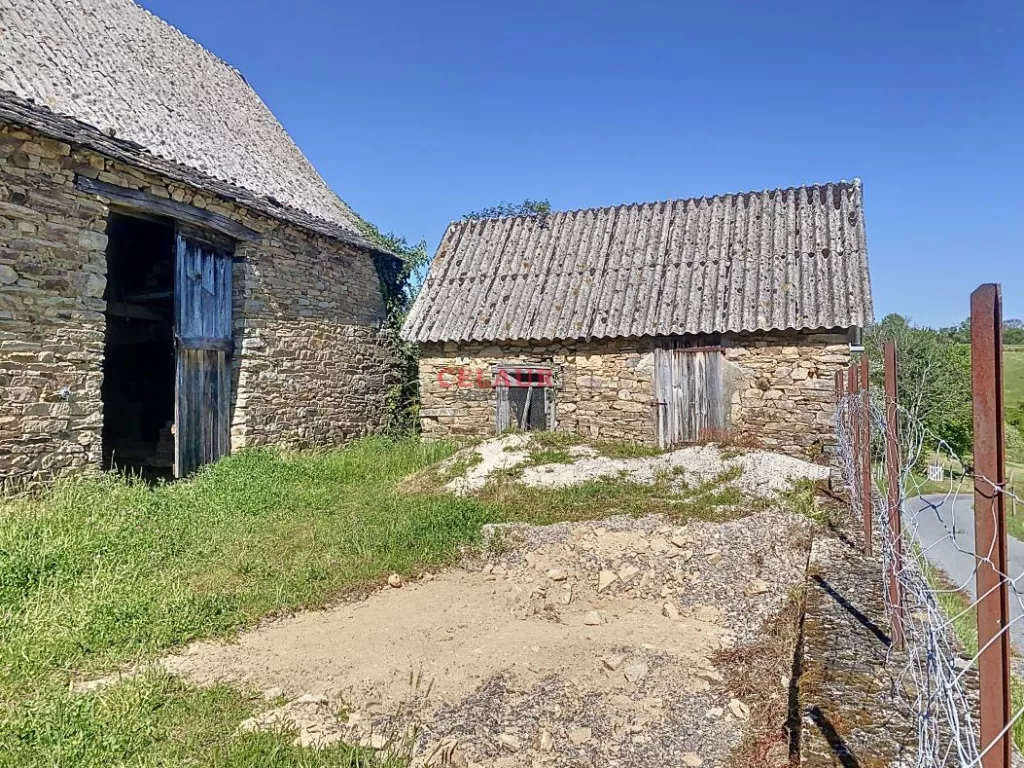 FARMHOUSE ON 2.5 HA - DORDOGNE VALLEY HEIGHTS