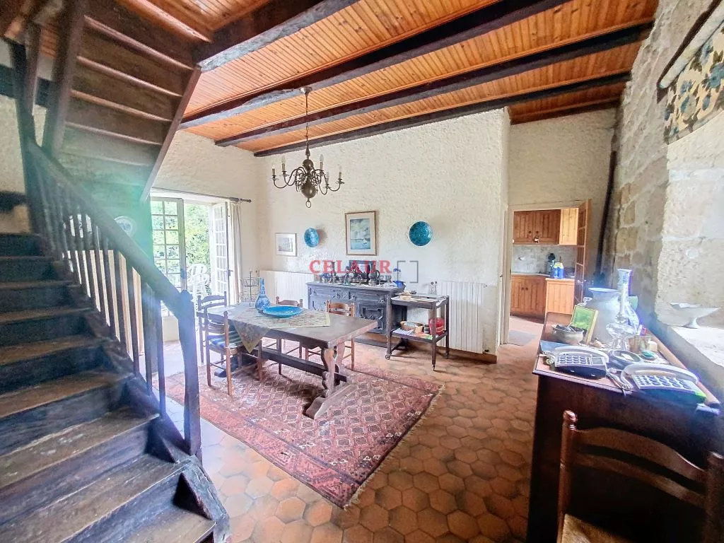 MAISON ET GITE SUR 5783 M²