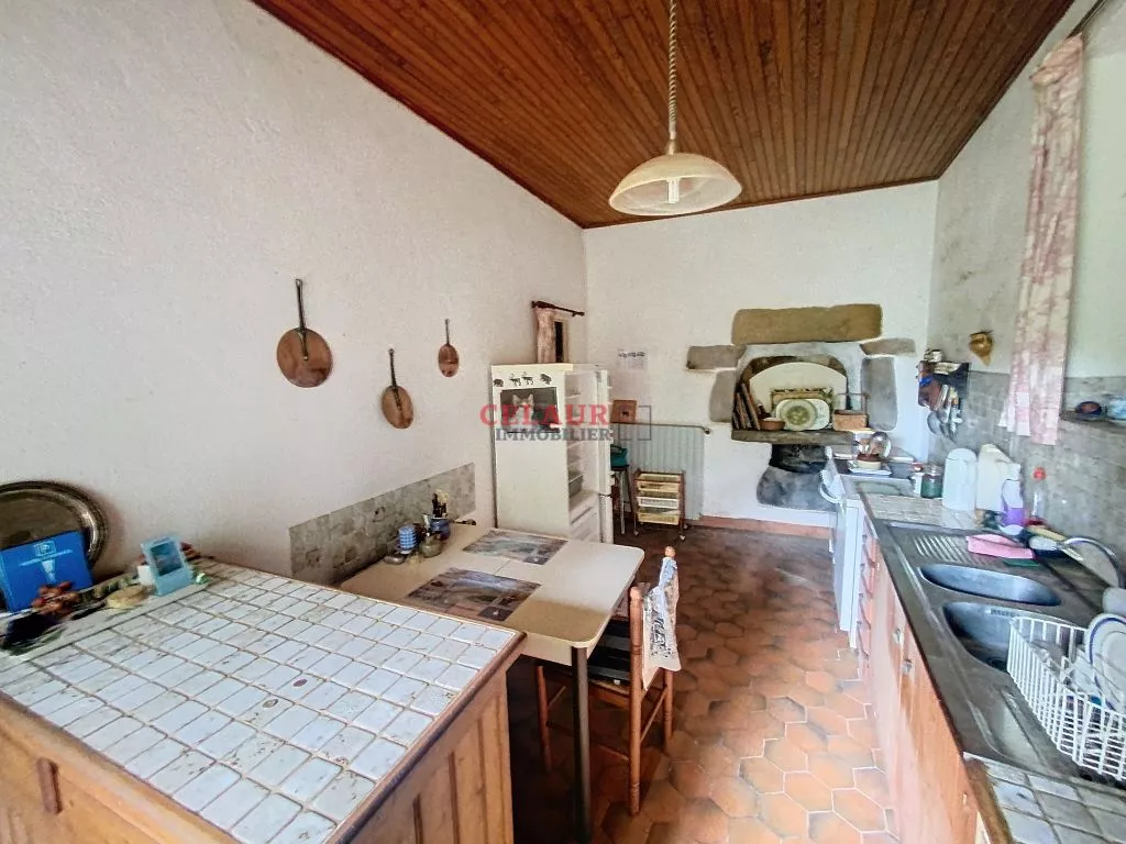 MAISON ET GITE SUR 5783 M²