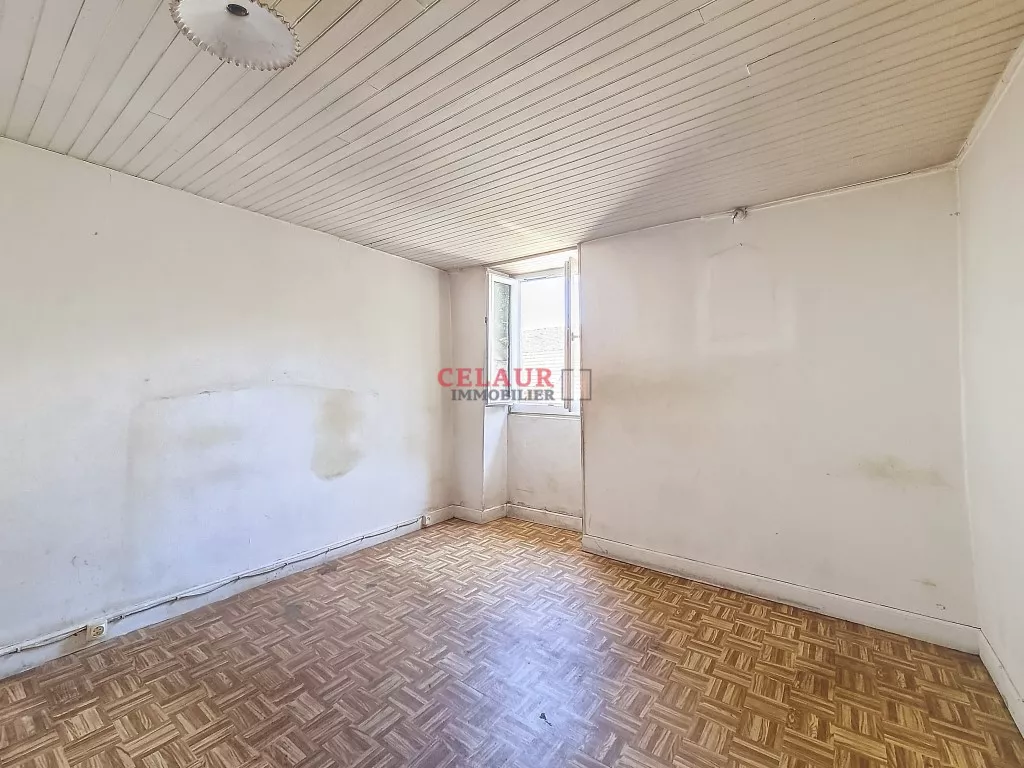 maison de bourg en pierre (sans jardin)