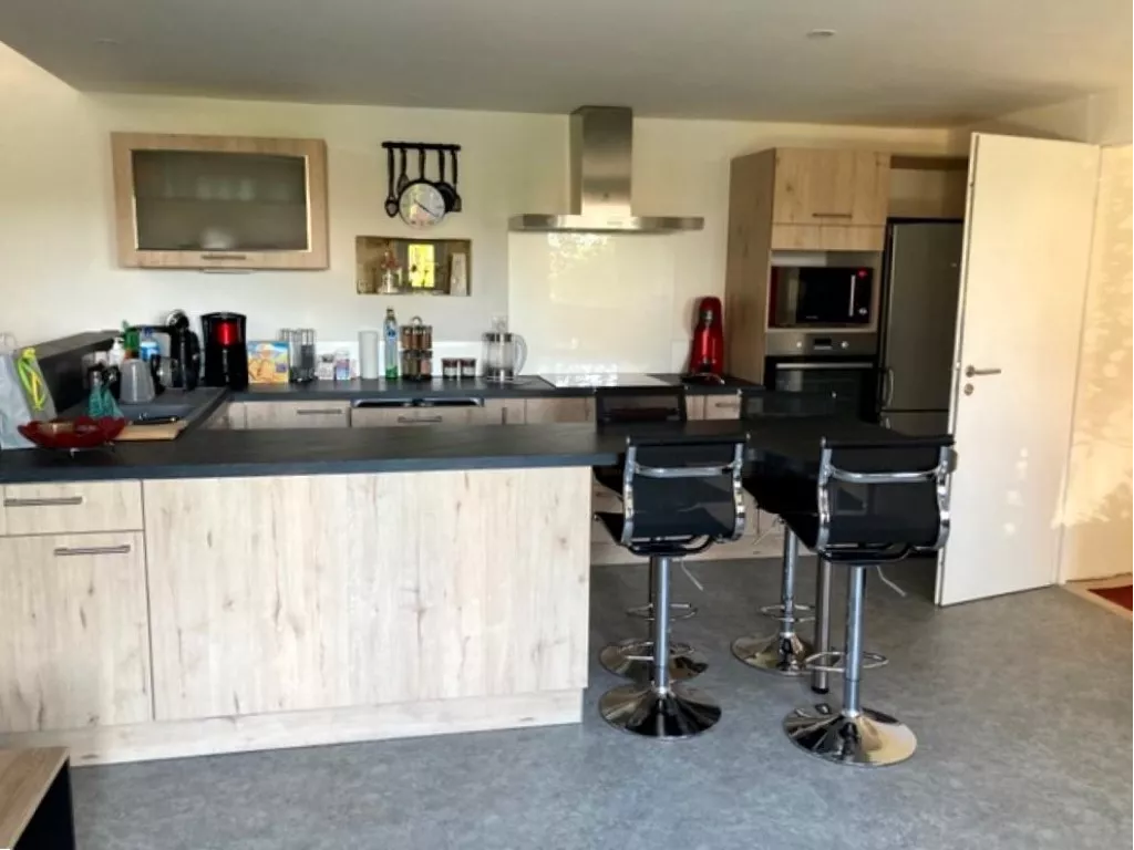 MAISON EN PIERRE ET SA GRANGE