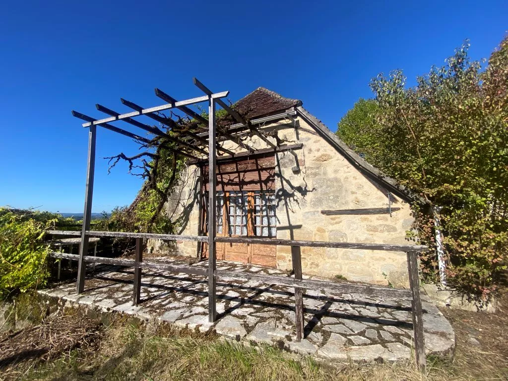 MAISON ET GITE SUR 5783 M²