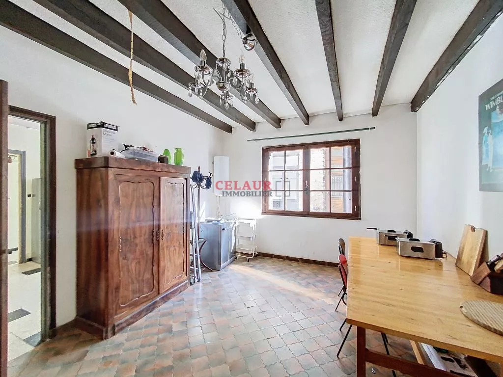 MAISON DE VILLE AVEC LOCAL EN REZ-DE-CHAUSSEE