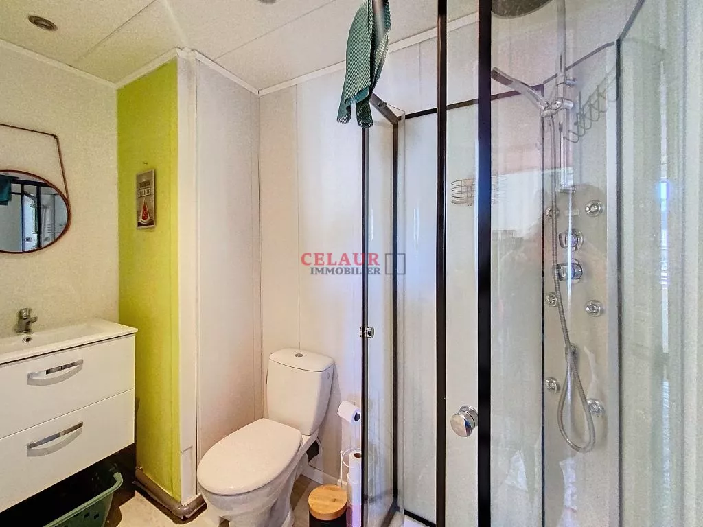 MAISON DE VILLE AVEC LOCAL EN REZ-DE-CHAUSSEE