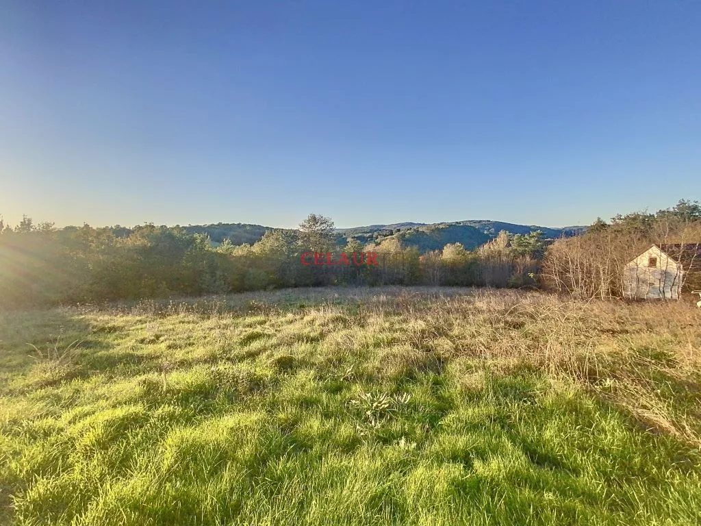 CHALET SUR TERRAIN A BATIR DE 3980 M²