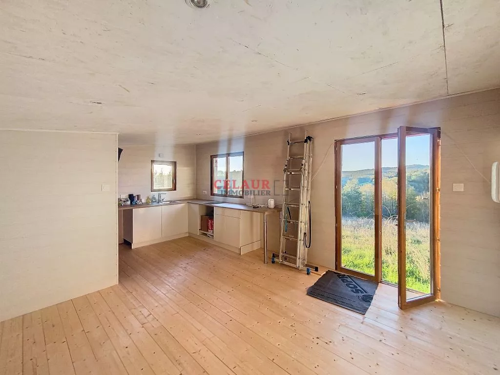 CHALET SUR TERRAIN A BATIR DE 3980 M²