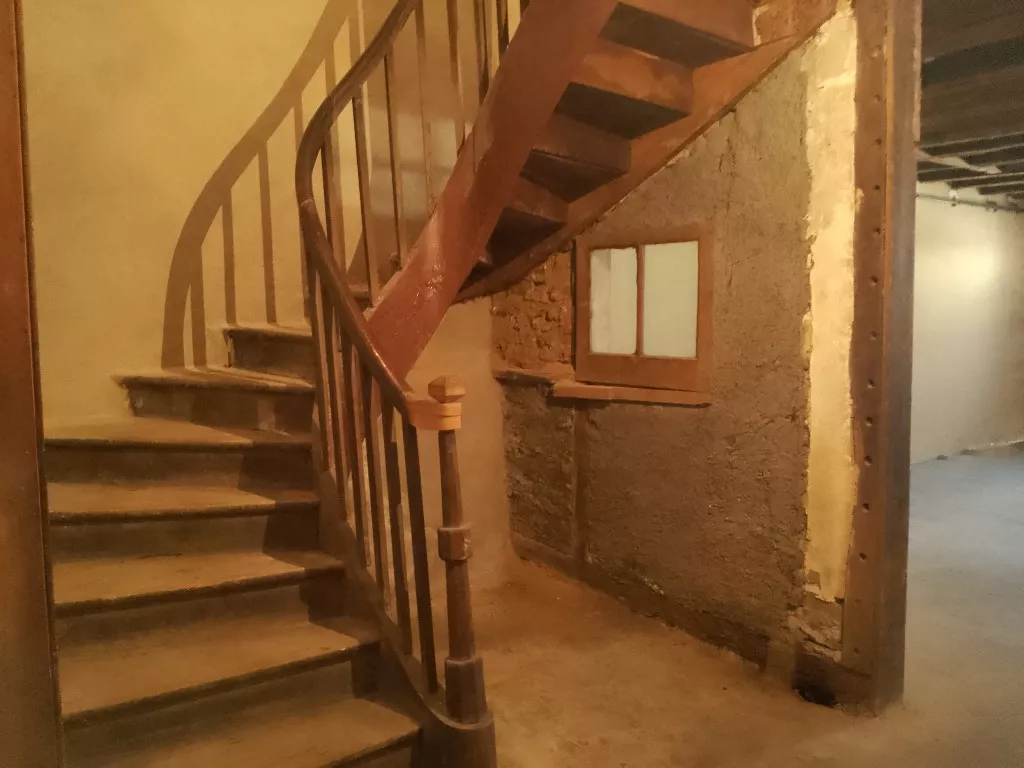 IMMEUBLE ENTIER A RENOVER