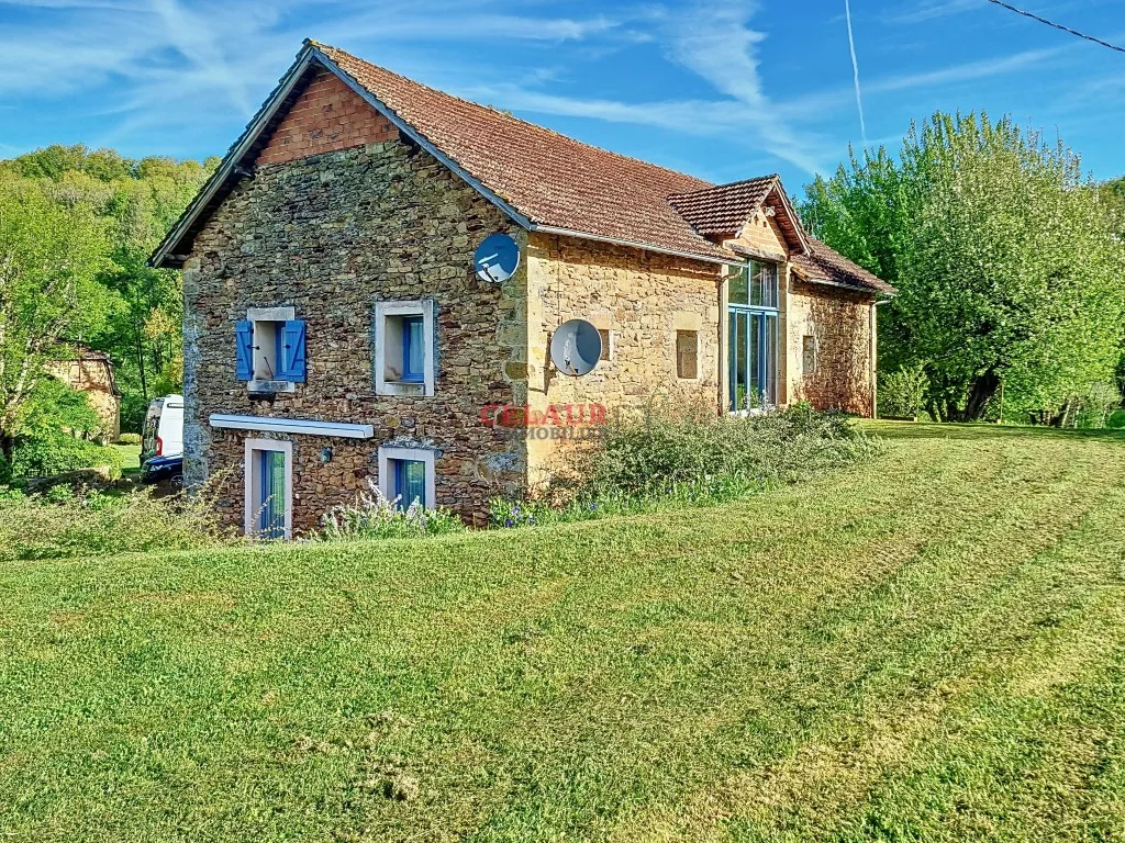 MAGNIFIQUE PROPRIETE EN PIERRE