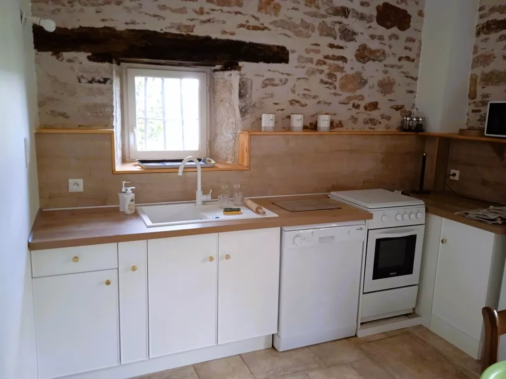 MAGNIFIQUE PROPRIETE EN PIERRE