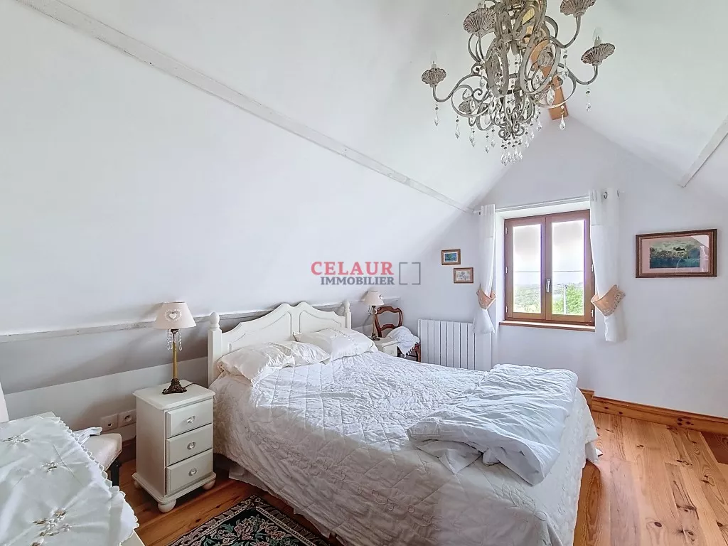 maison de caractère avec vue imprenable sur la vallée de la Dordogne