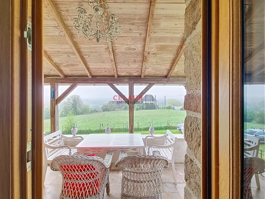 maison de caractère avec vue imprenable sur la vallée de la Dordogne