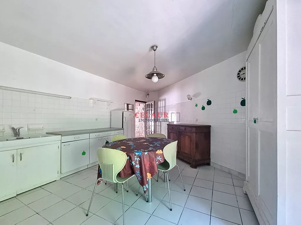 VASTE PROPRIETE EN PIERRE QUERCYNOISE