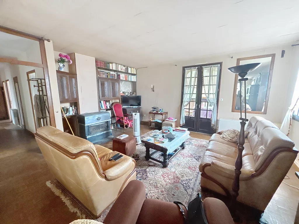 Grande maison avec terrain de 2ha