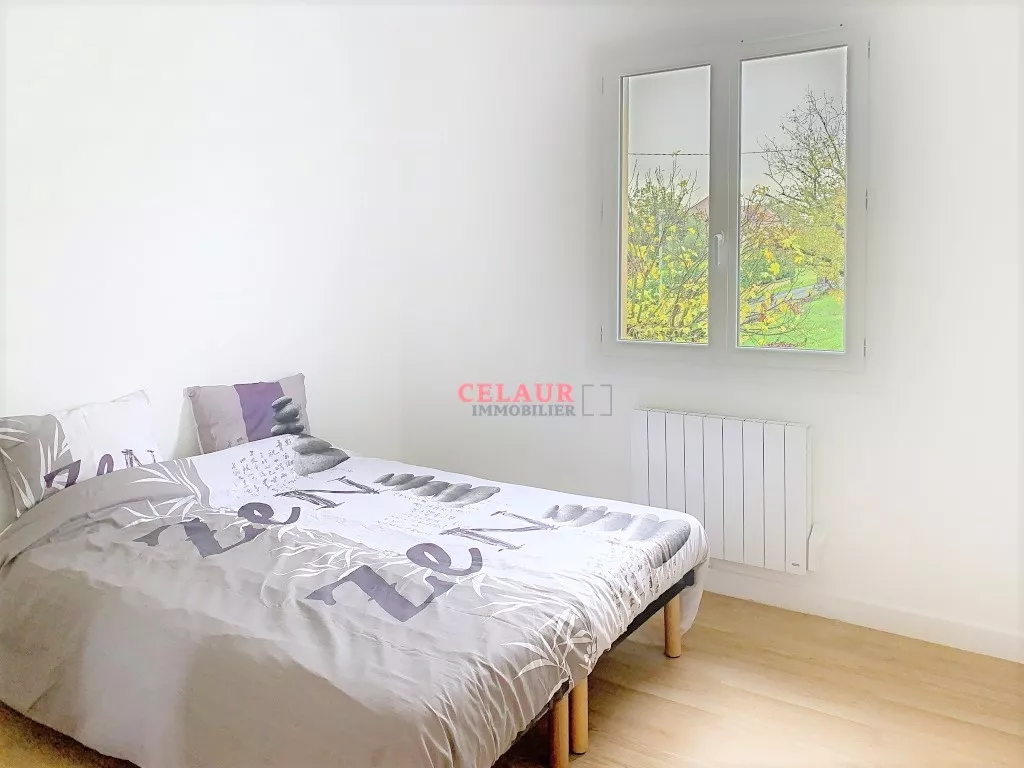 MAISON MEUBLEE VUE DOMINANTE