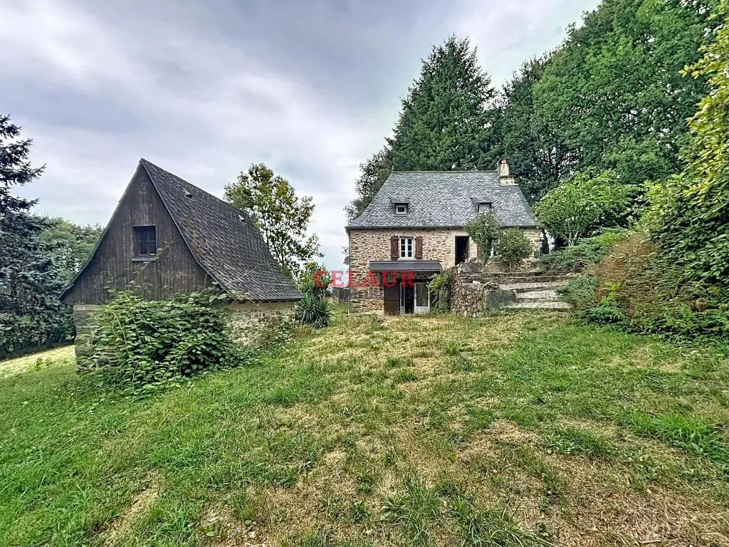 CHARMING STONE COTTAGE WITH OUTBUILDING ON 8419 M&sup2;
