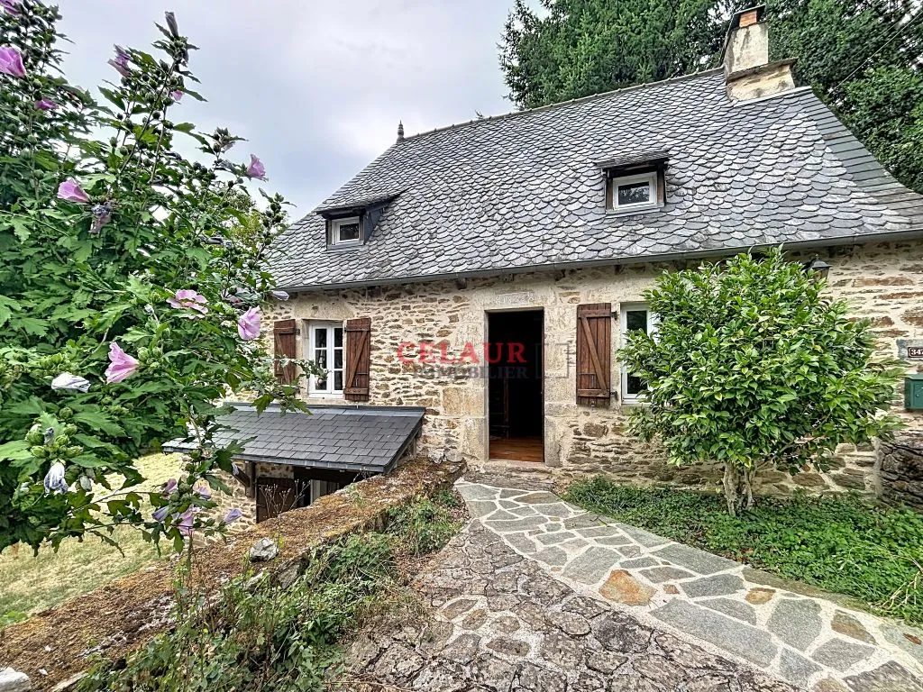 CHARMING STONE COTTAGE WITH OUTBUILDING ON 8419 M&sup2;