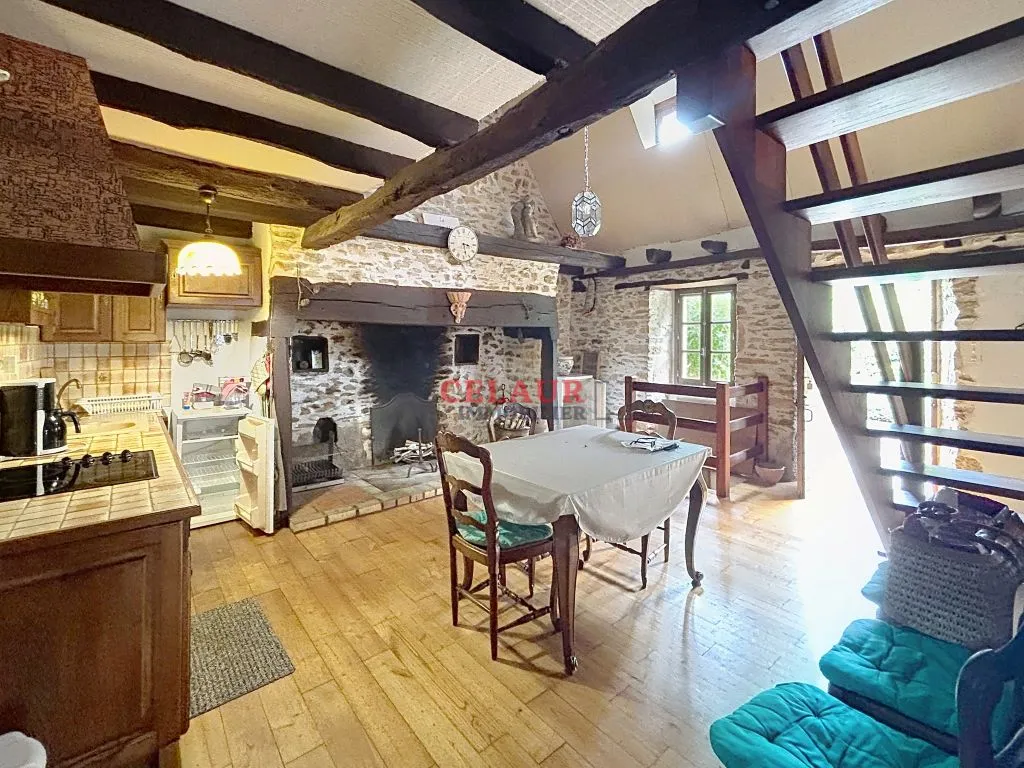 CHARMING STONE COTTAGE WITH OUTBUILDING ON 8419 M&sup2;