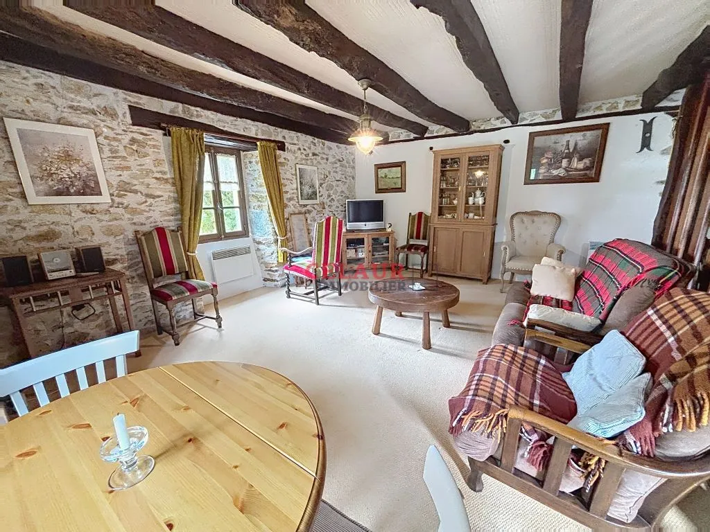 CHARMING STONE COTTAGE WITH OUTBUILDING ON 8419 M&sup2;