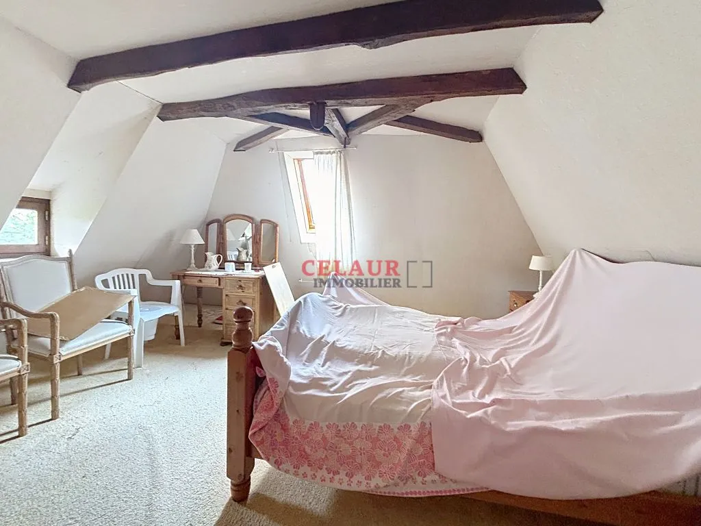 CHARMING STONE COTTAGE WITH OUTBUILDING ON 8419 M&sup2;