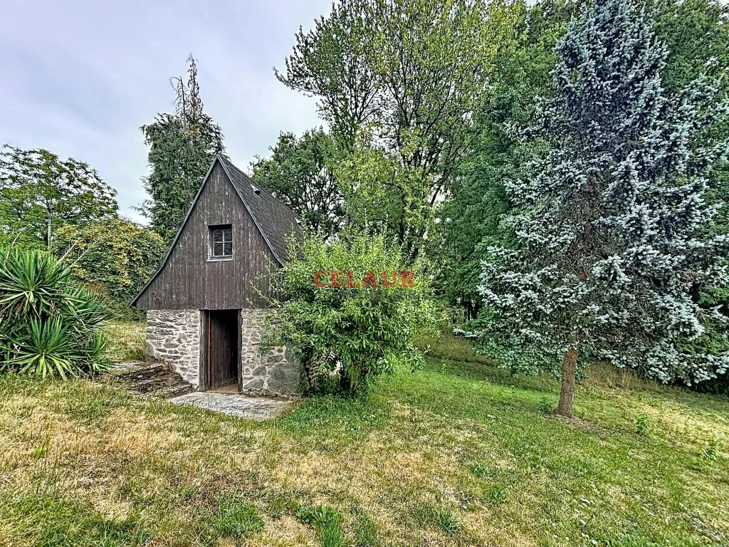 CHARMING STONE COTTAGE WITH OUTBUILDING ON 8419 M&sup2;