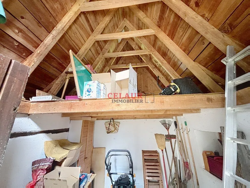 CHARMING STONE COTTAGE WITH OUTBUILDING ON 8419 M&sup2;